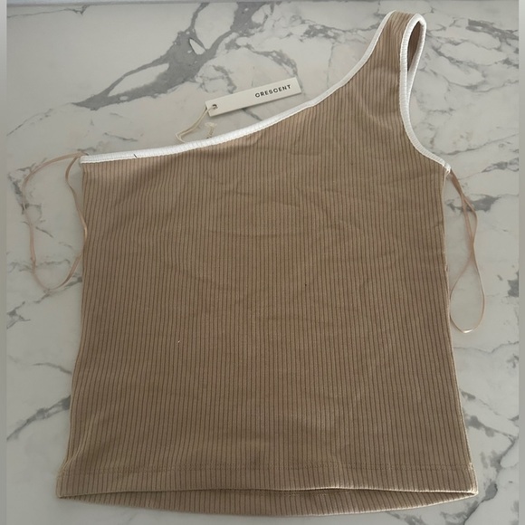 Crescent one shoulder top tan and white size medium - Picture 4 of 4